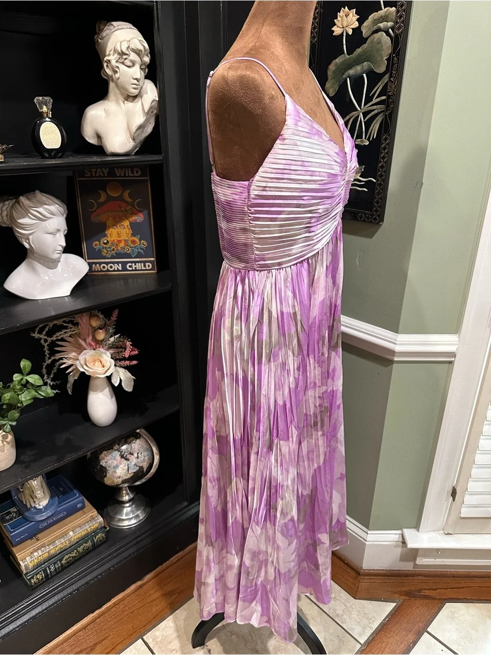 ASTR the Label “Maeve” Shadow Floral Pleated Midi Dress – Size Medium - Picture 11 of 14